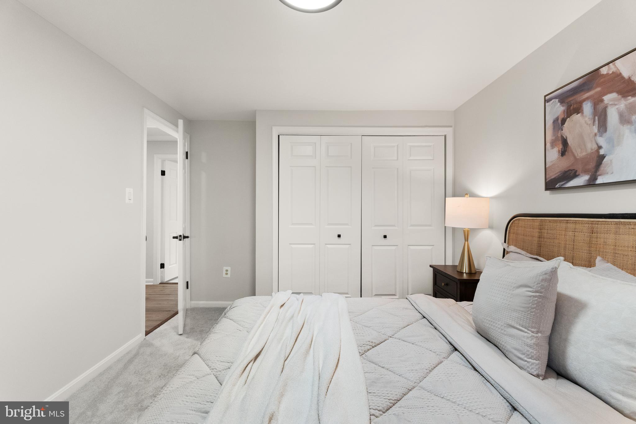 239 N Cameron Ct