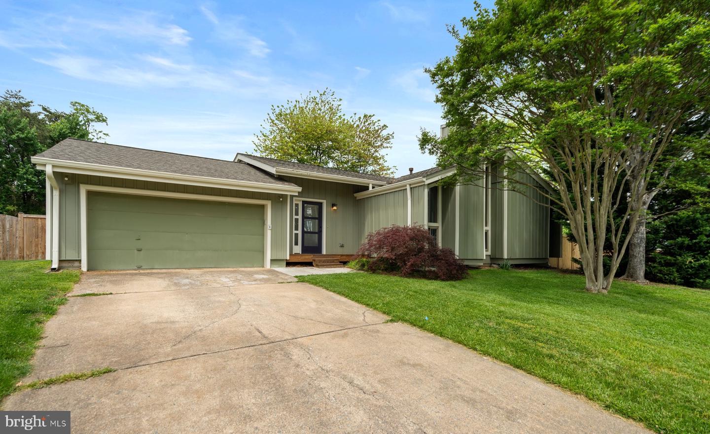202 Nutmeg Ct