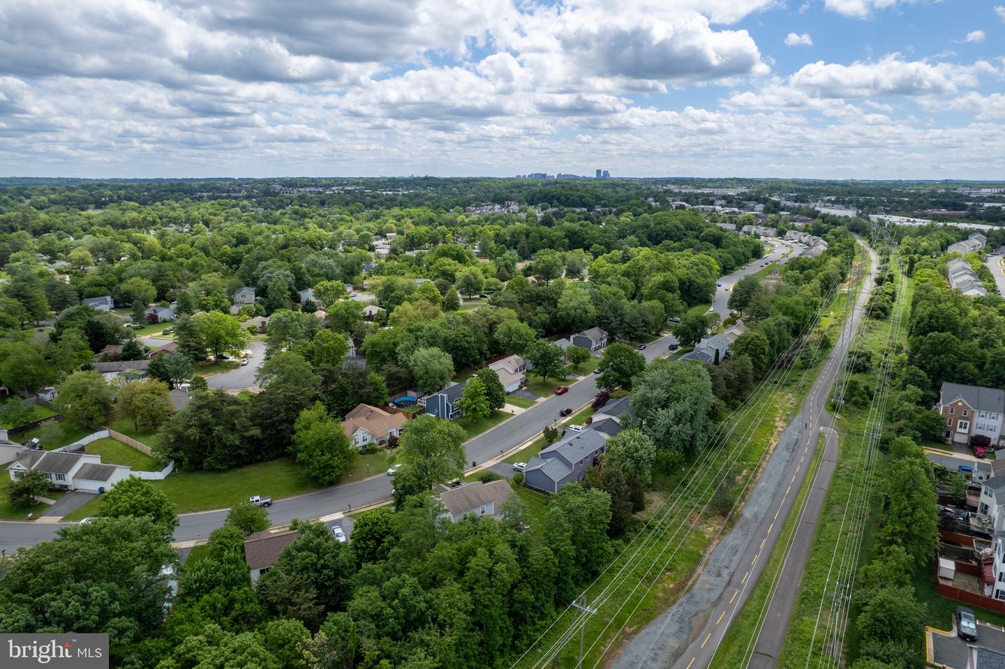 202 Nutmeg Ct