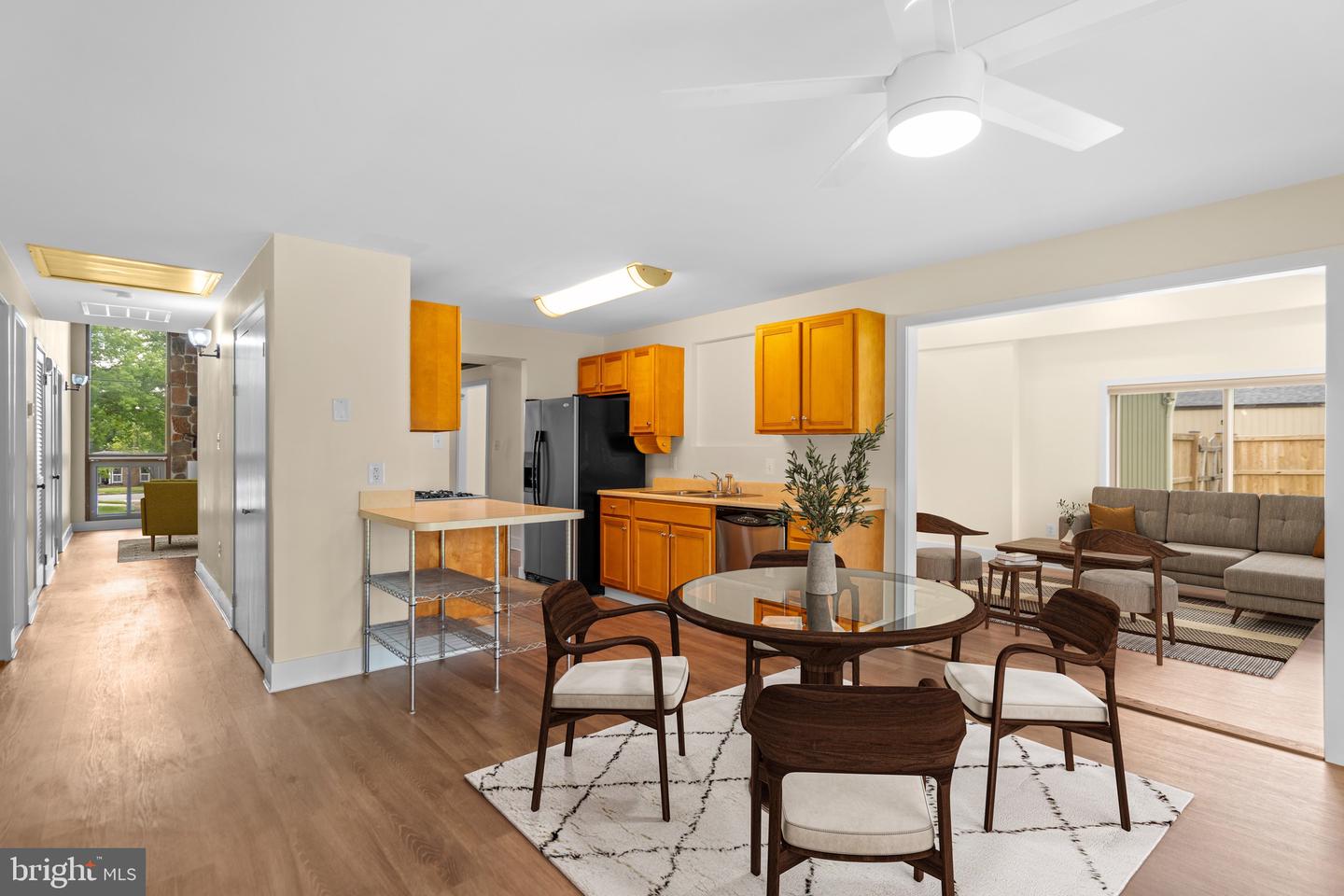 202 Nutmeg Ct