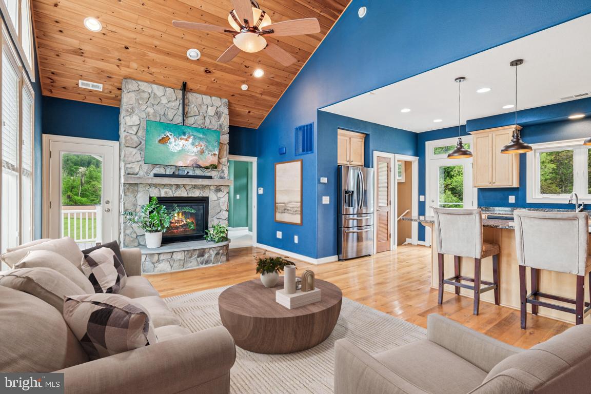 14607 Summit View Ln