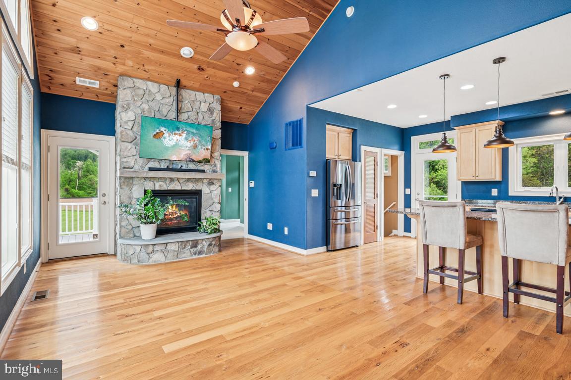 14607 Summit View Ln
