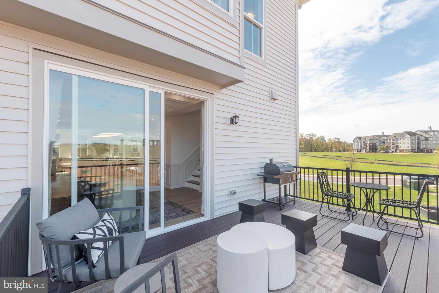 23675 Hardesty Ter