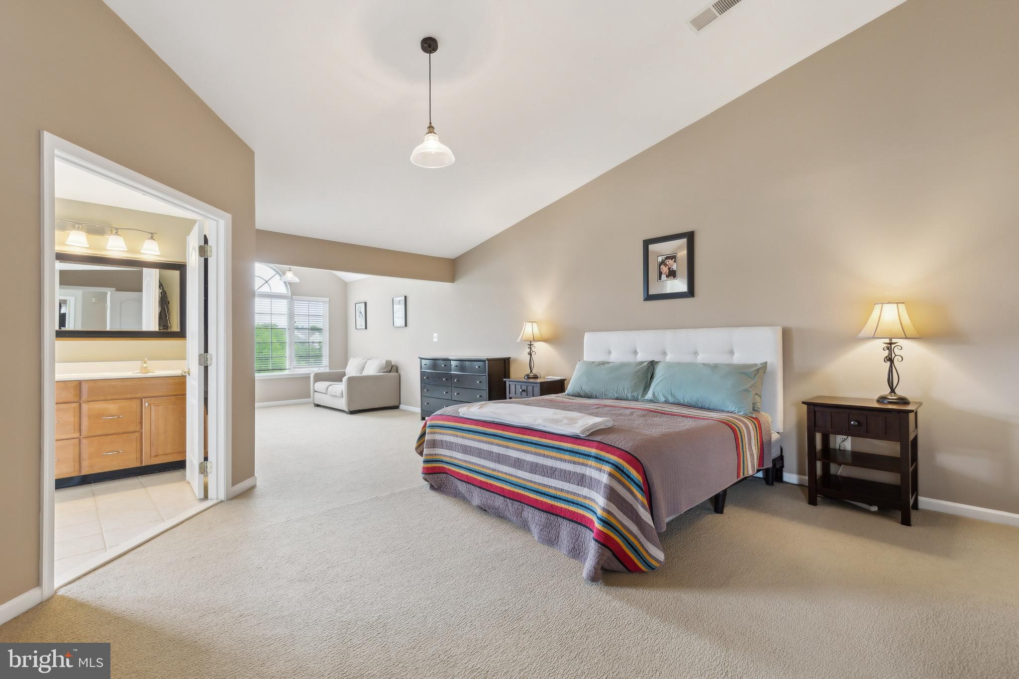 22615 Upperville Heights Sq
