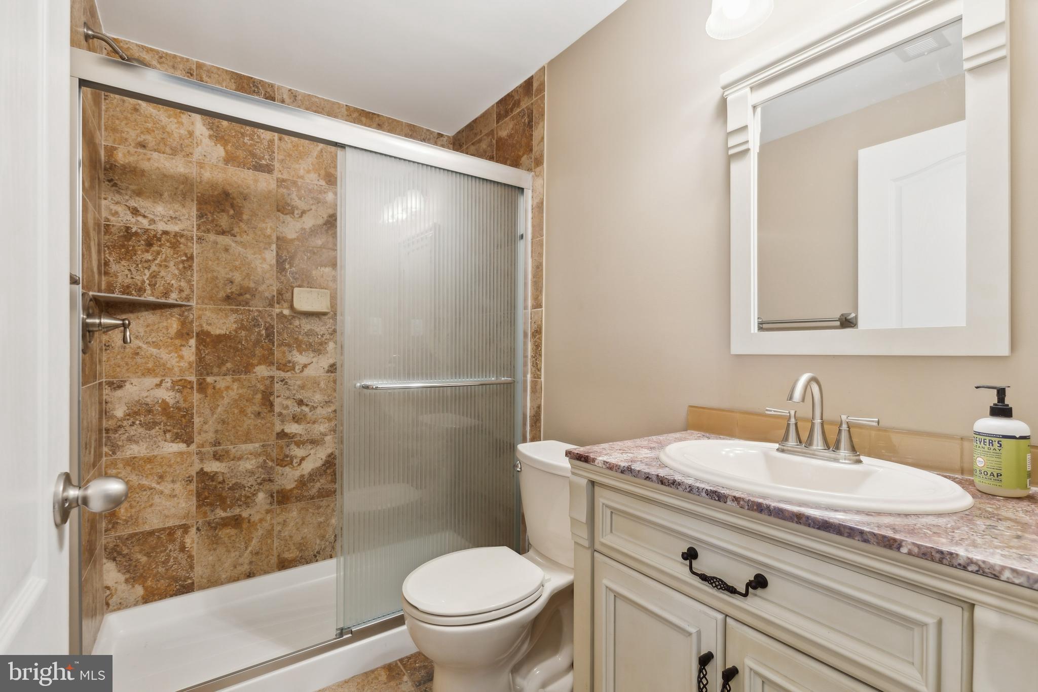 22615 Upperville Heights Sq