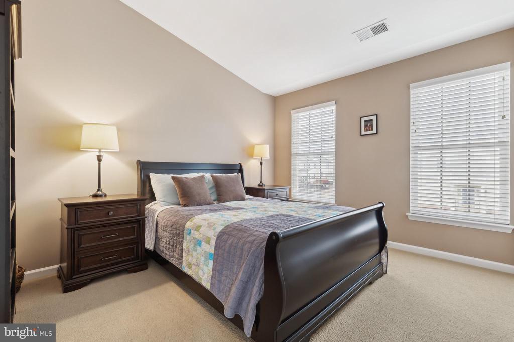 22615 Upperville Heights Sq
