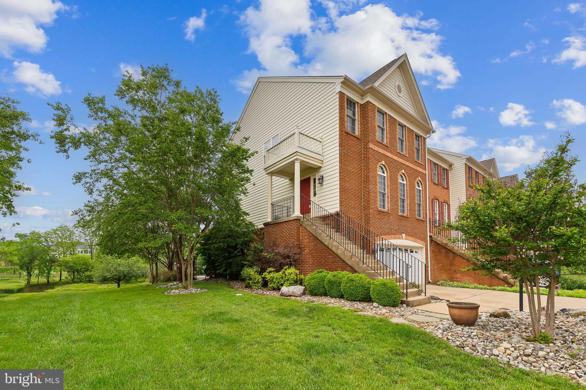 22615 Upperville Heights Sq