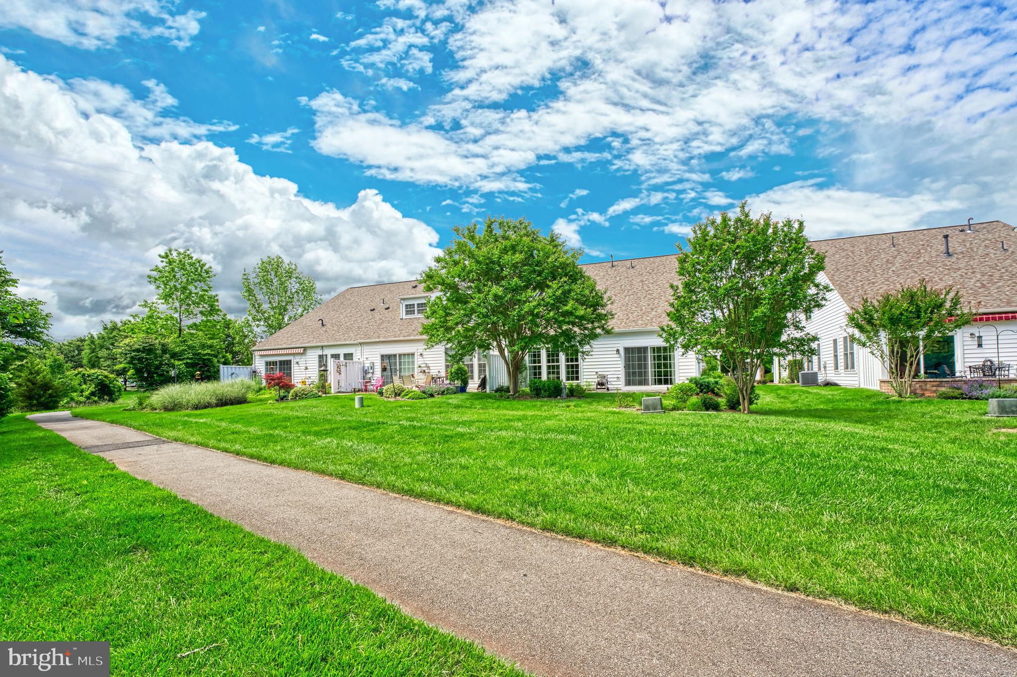 44458 Maltese Falcon Sq