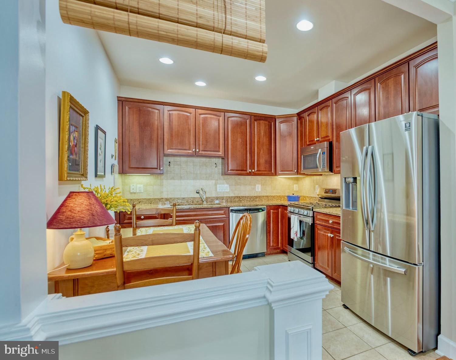 44458 Maltese Falcon Sq