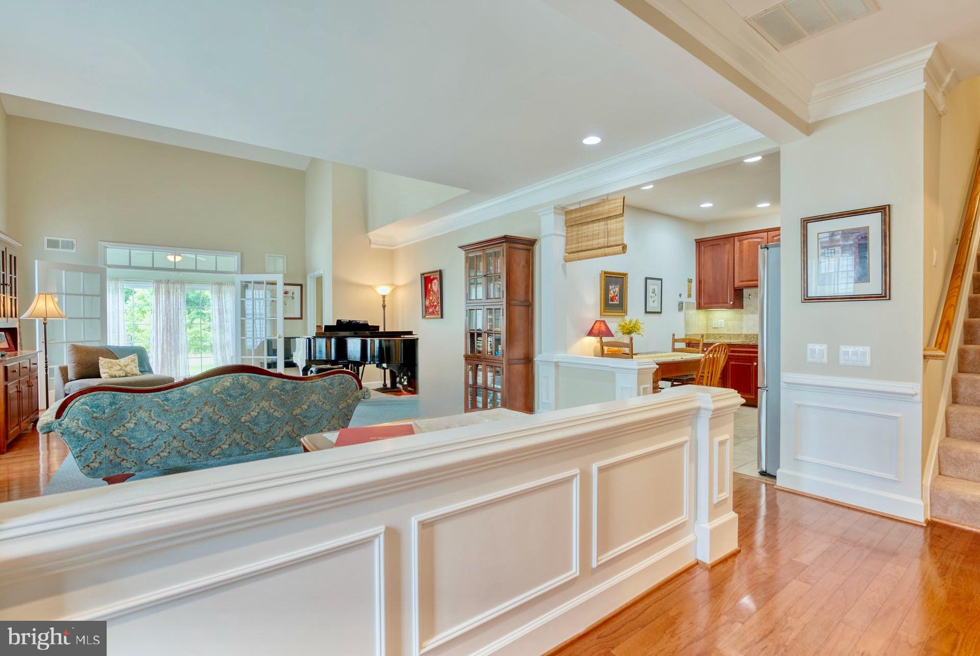 44458 Maltese Falcon Sq