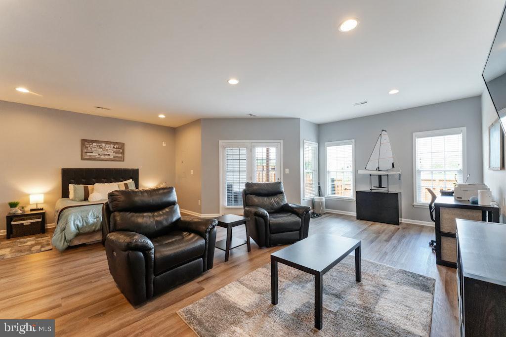 25119 Sweetspire Sq
