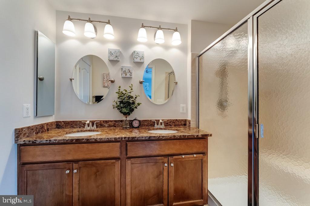 25119 Sweetspire Sq
