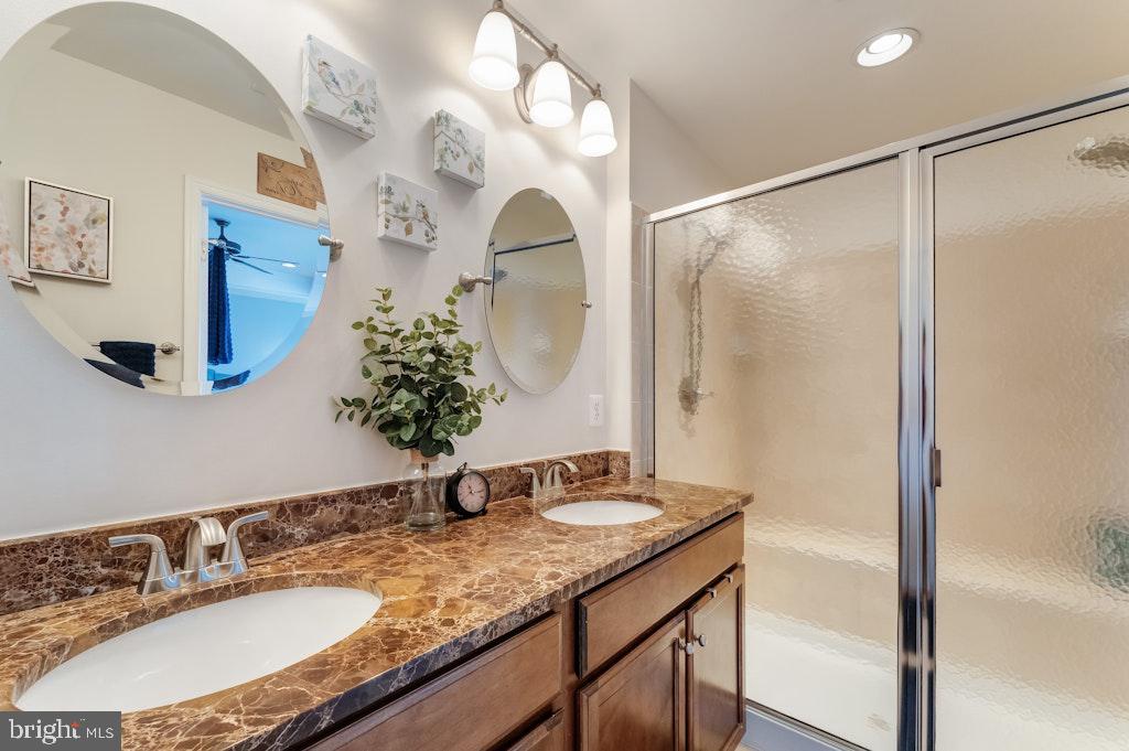 25119 Sweetspire Sq