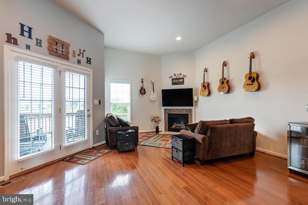 25119 Sweetspire Sq