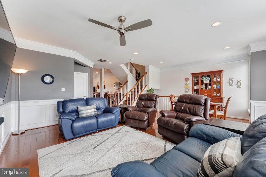 25119 Sweetspire Sq