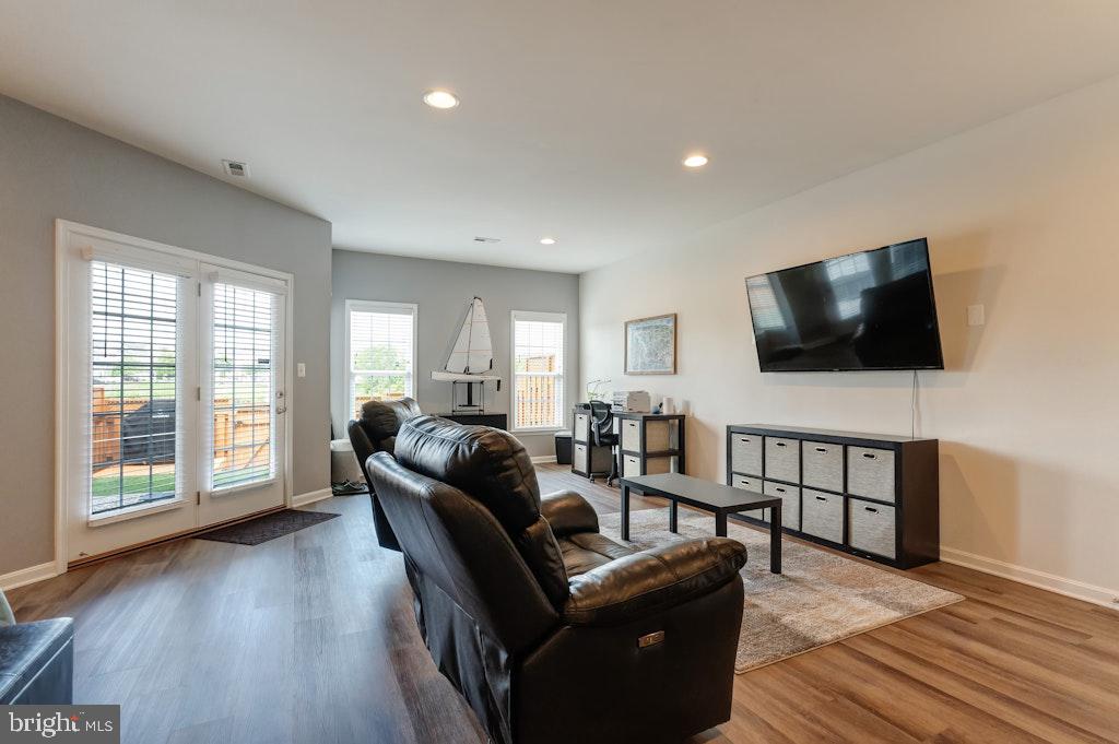 25119 Sweetspire Sq