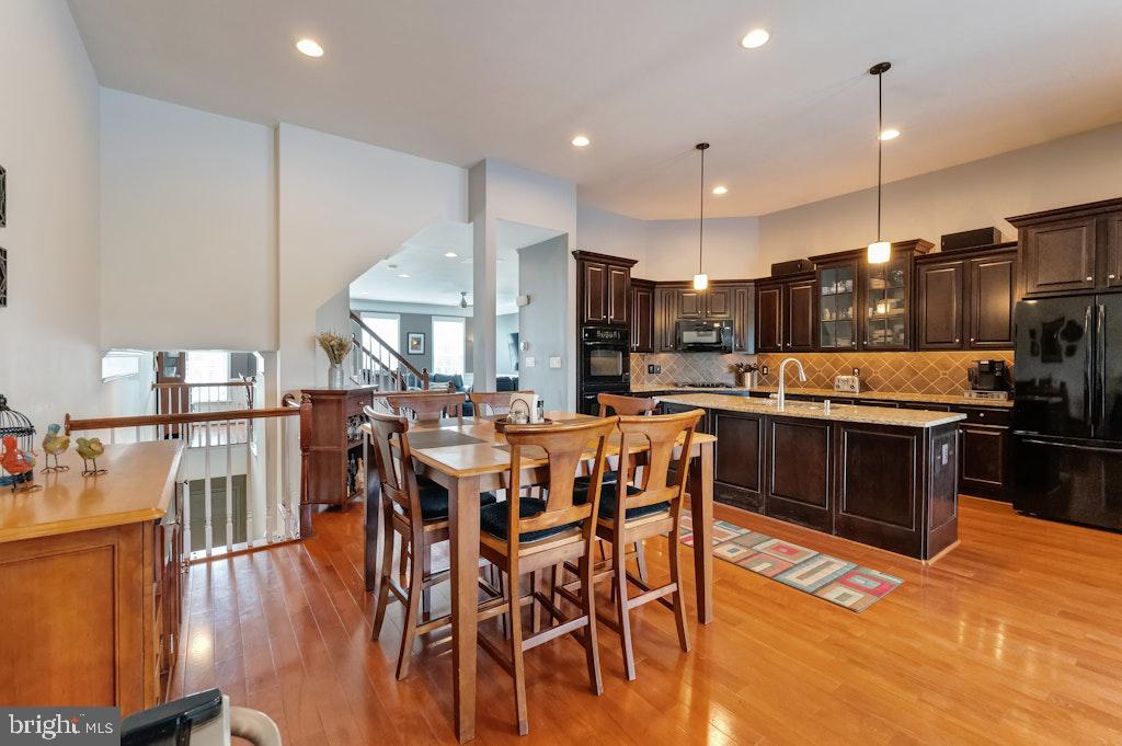 25119 Sweetspire Sq