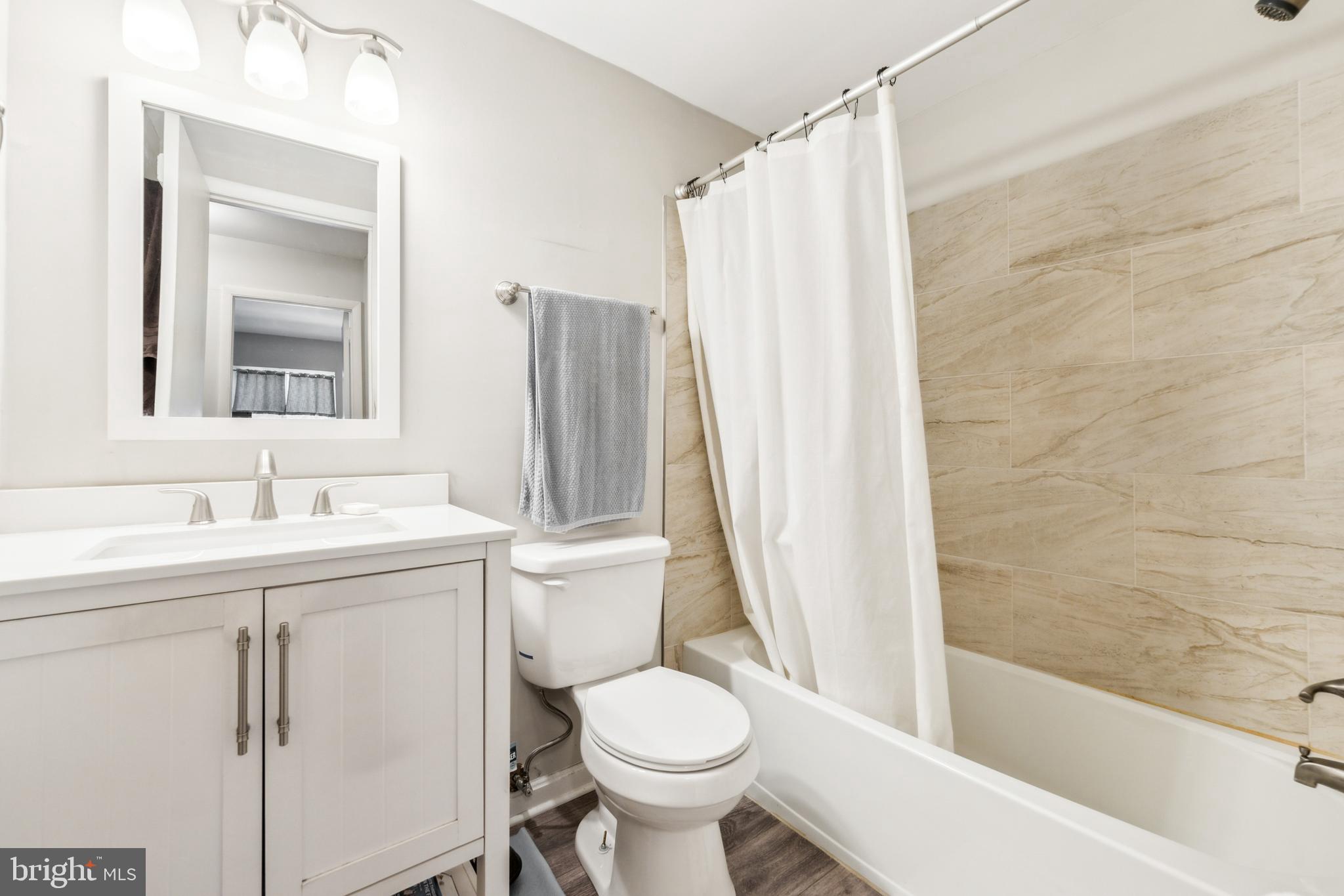 420 E Cornell Dr #8