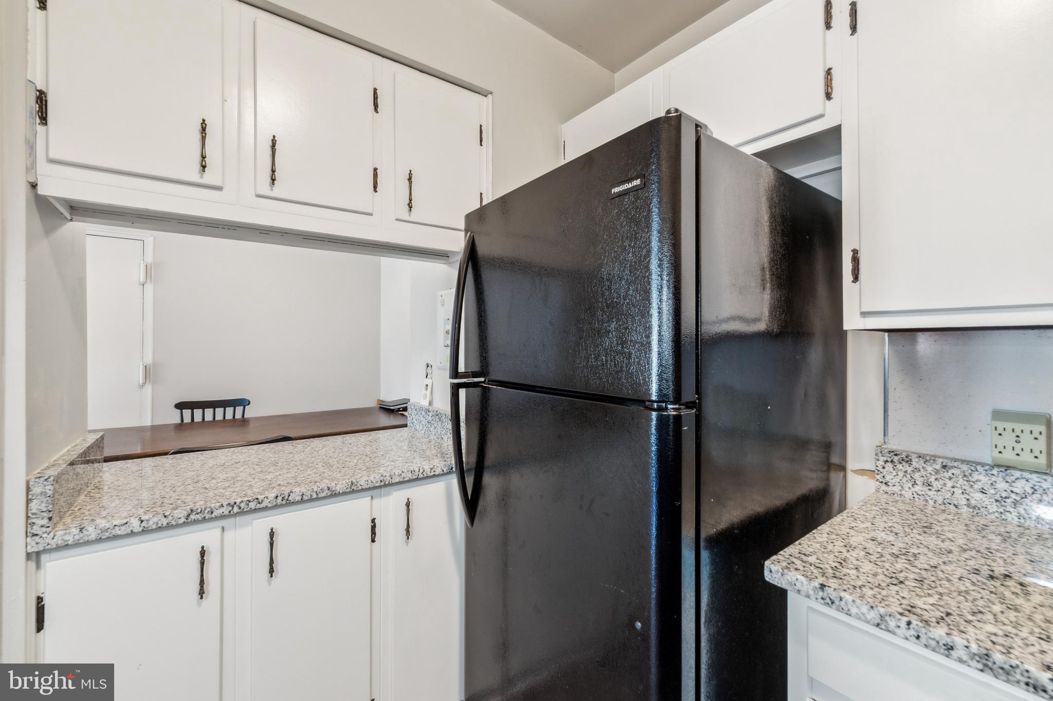 420 E Cornell Dr #8