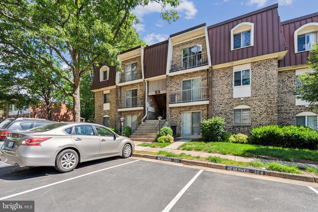420 E Cornell Dr #8