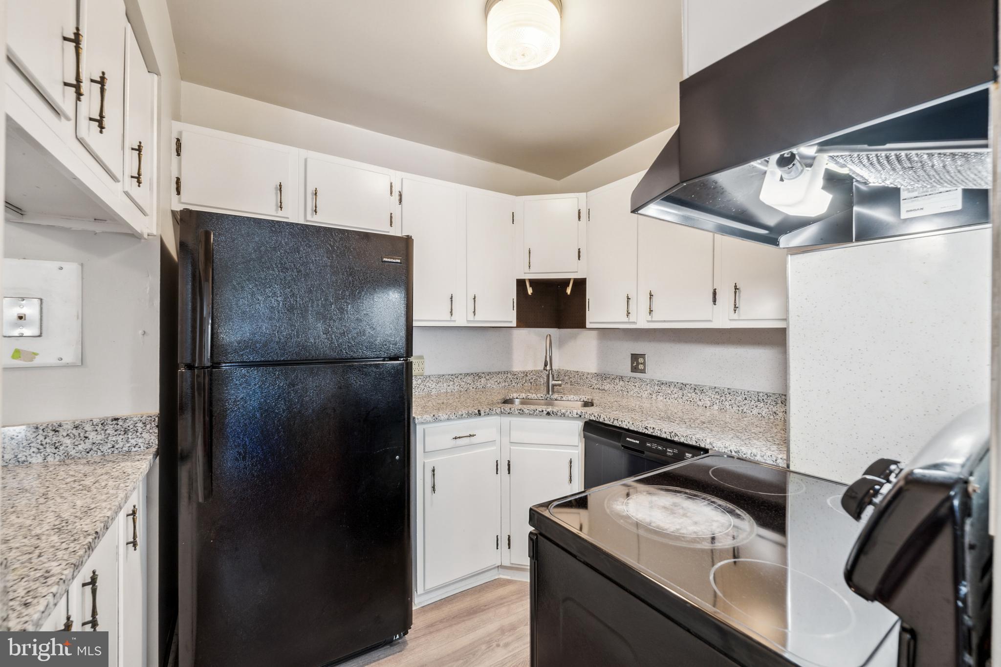 420 E Cornell Dr #8