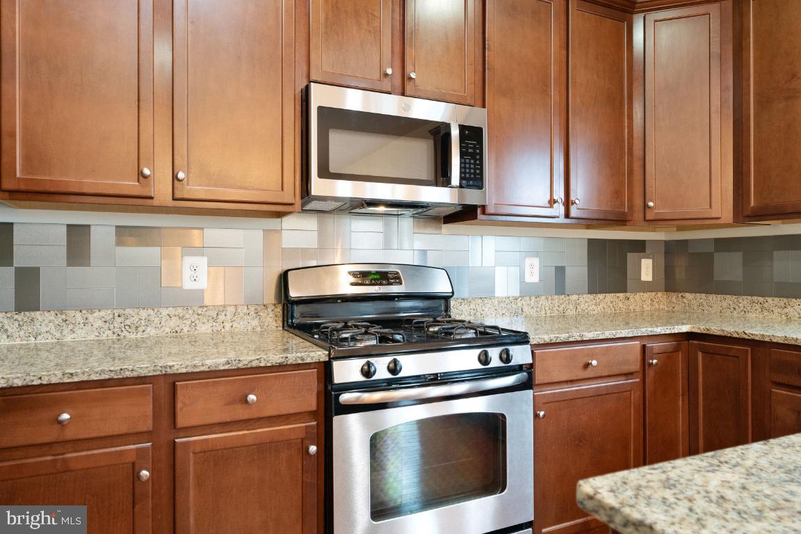 25120 SWEET MYRTLE SQUARE