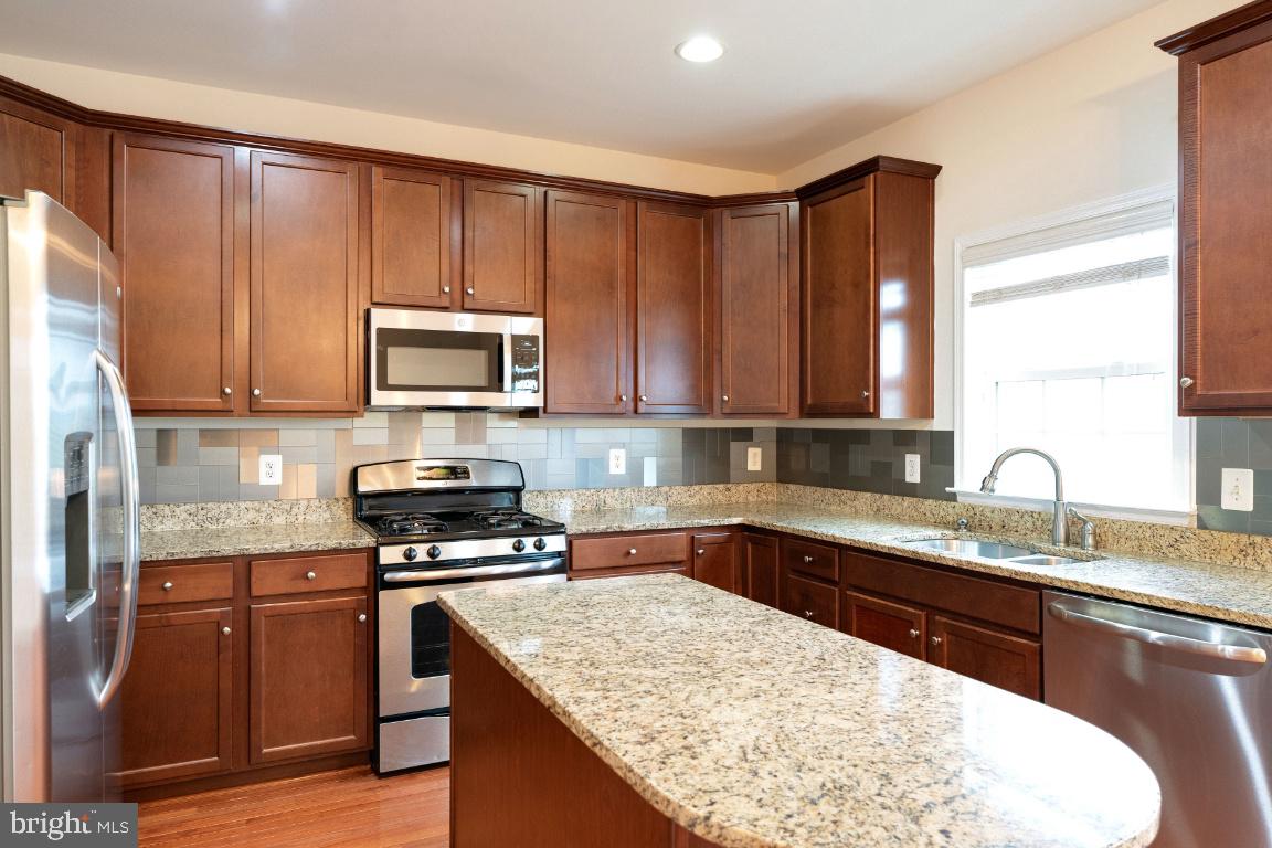 25120 SWEET MYRTLE SQUARE