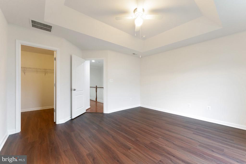 25120 SWEET MYRTLE SQUARE