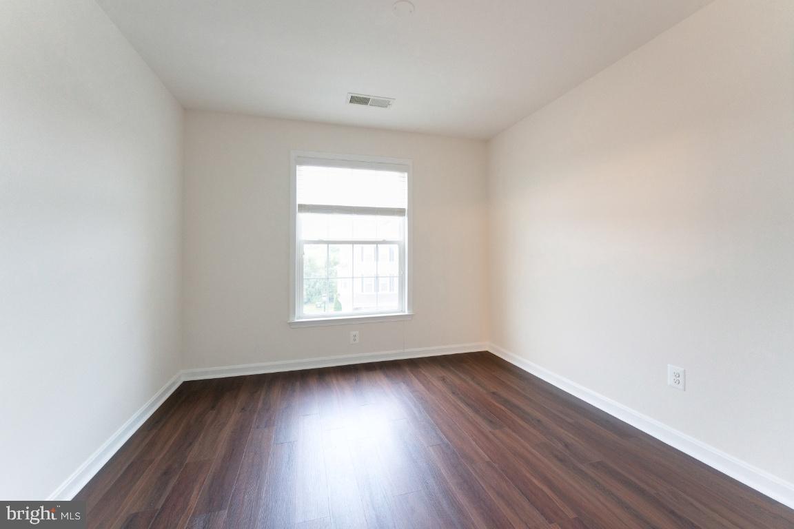 25120 SWEET MYRTLE SQUARE