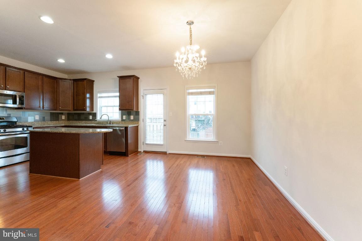 25120 SWEET MYRTLE SQUARE