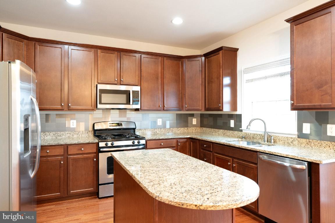 25120 SWEET MYRTLE SQUARE