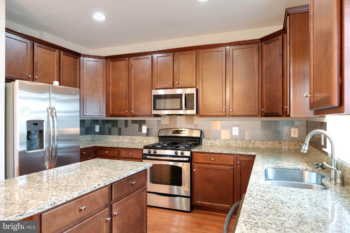 25120 SWEET MYRTLE SQUARE