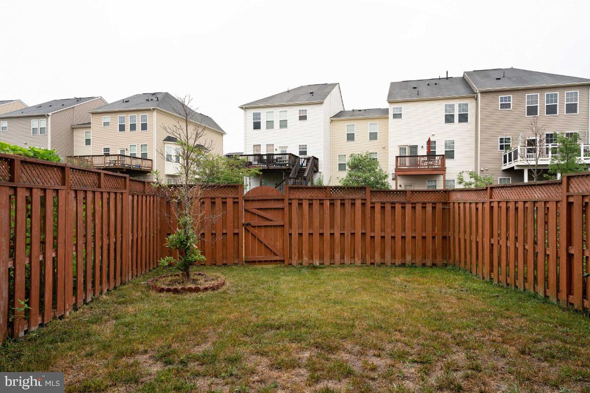 25120 SWEET MYRTLE SQUARE