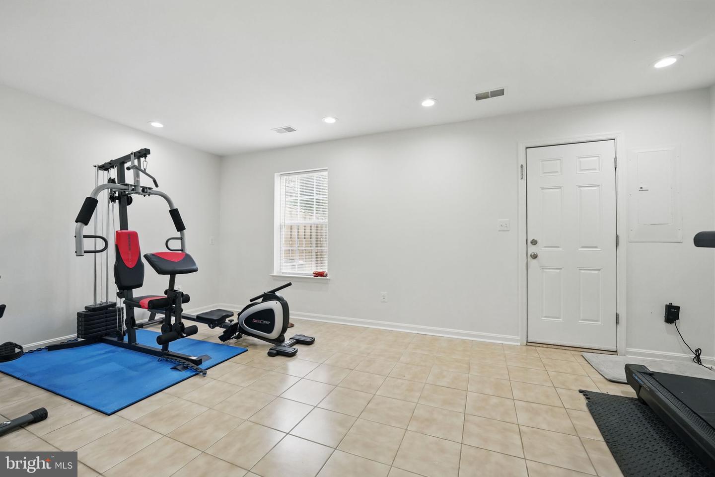 21748 Kings Crossing Ter