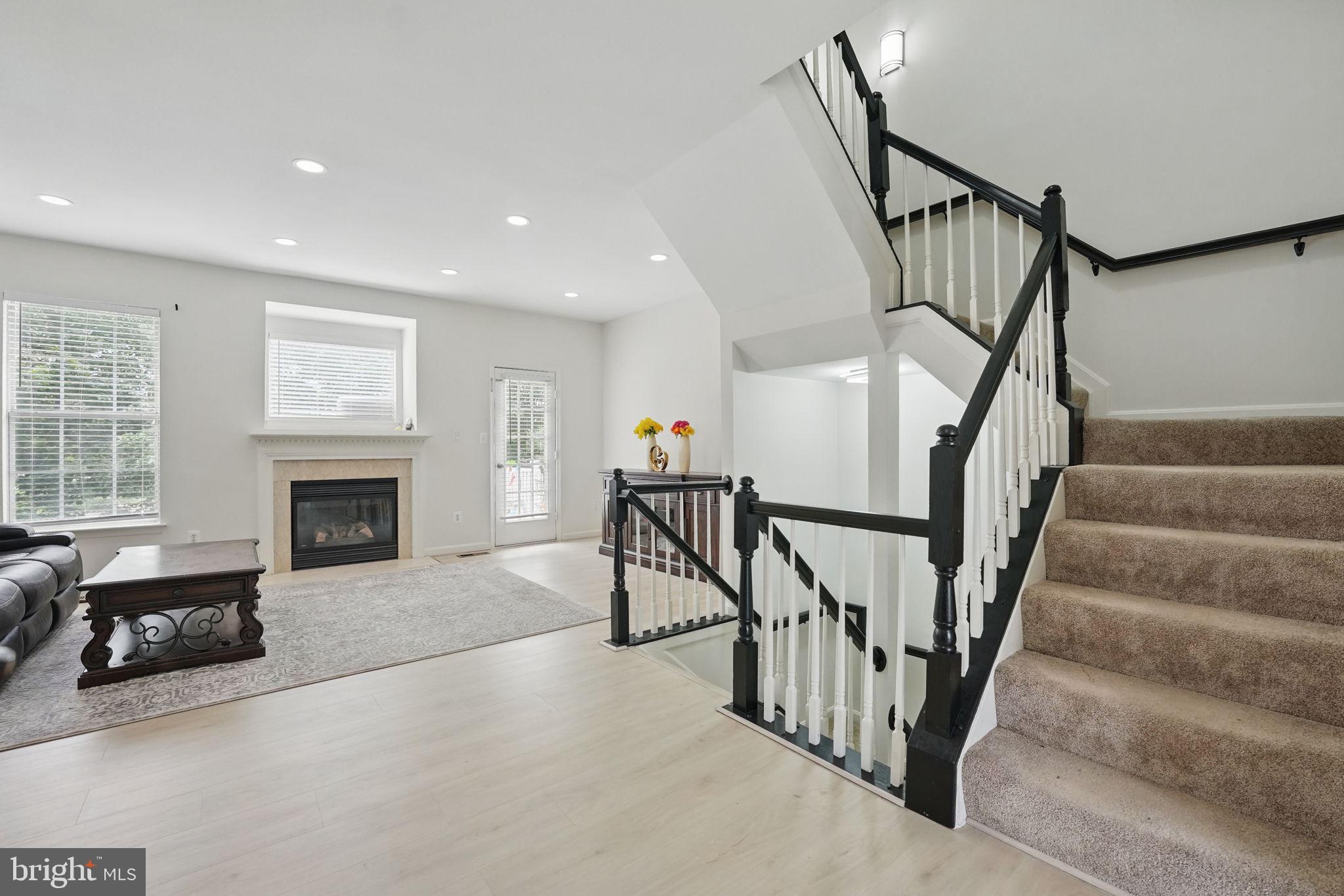 21748 Kings Crossing Ter