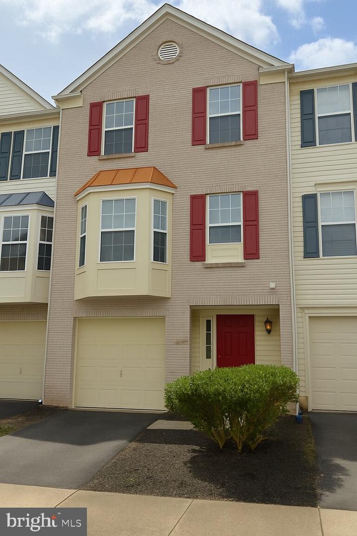 21748 Kings Crossing Ter