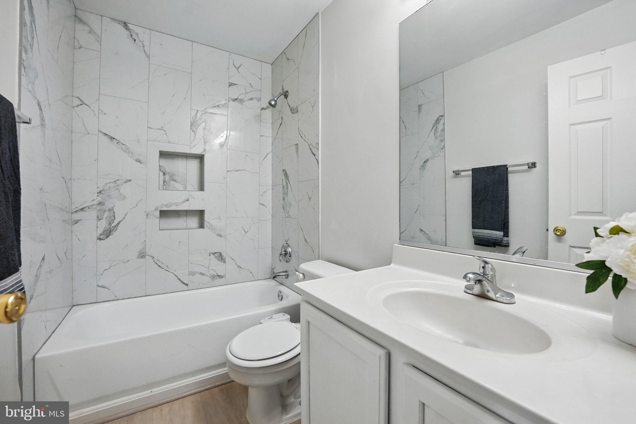 21748 Kings Crossing Ter
