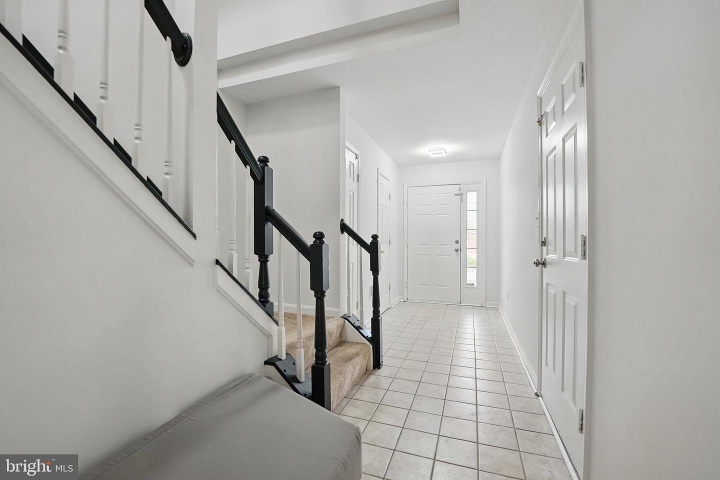 21748 Kings Crossing Ter