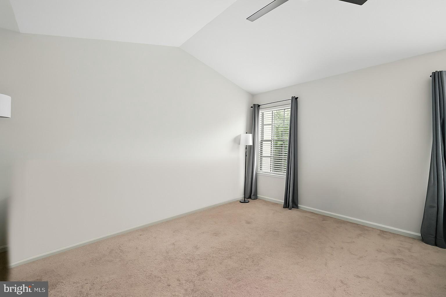 21748 Kings Crossing Ter