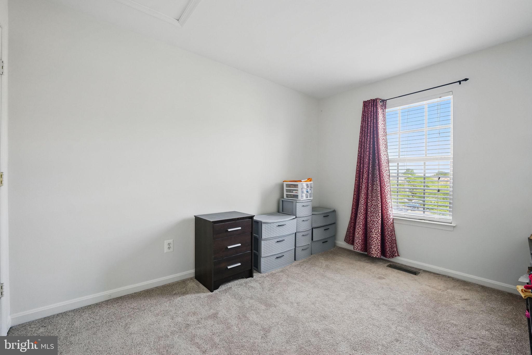 21748 Kings Crossing Ter