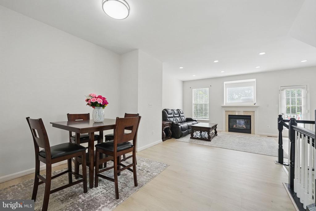 21748 Kings Crossing Ter