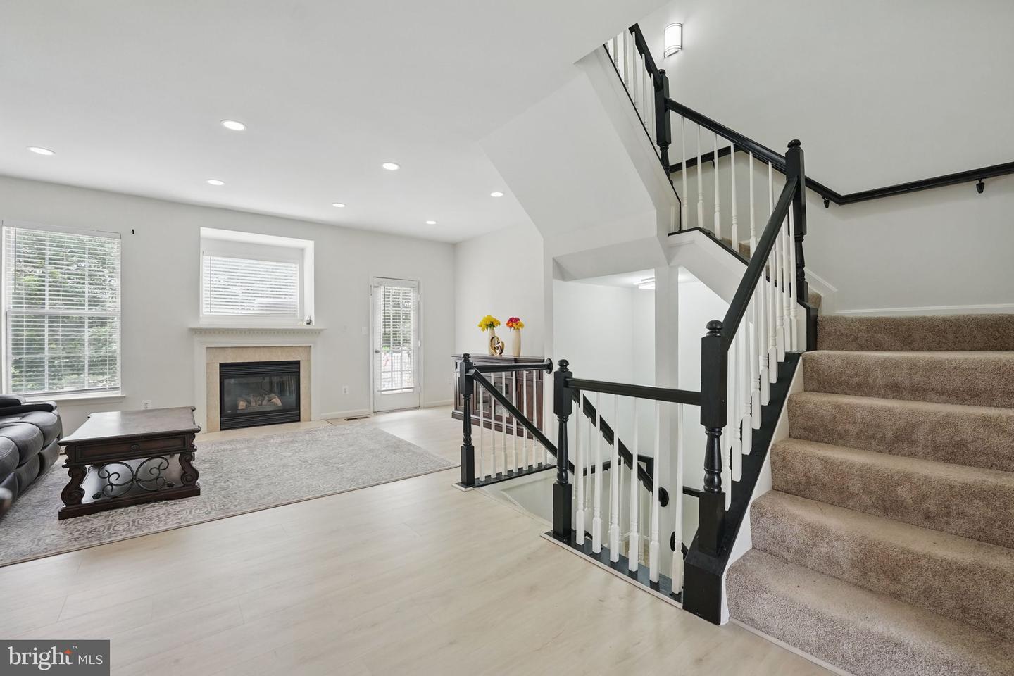 21748 Kings Crossing Ter