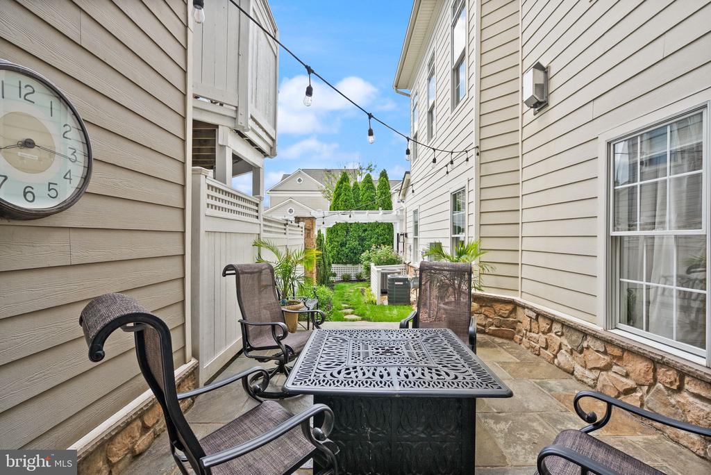 43515 Stargell Ter