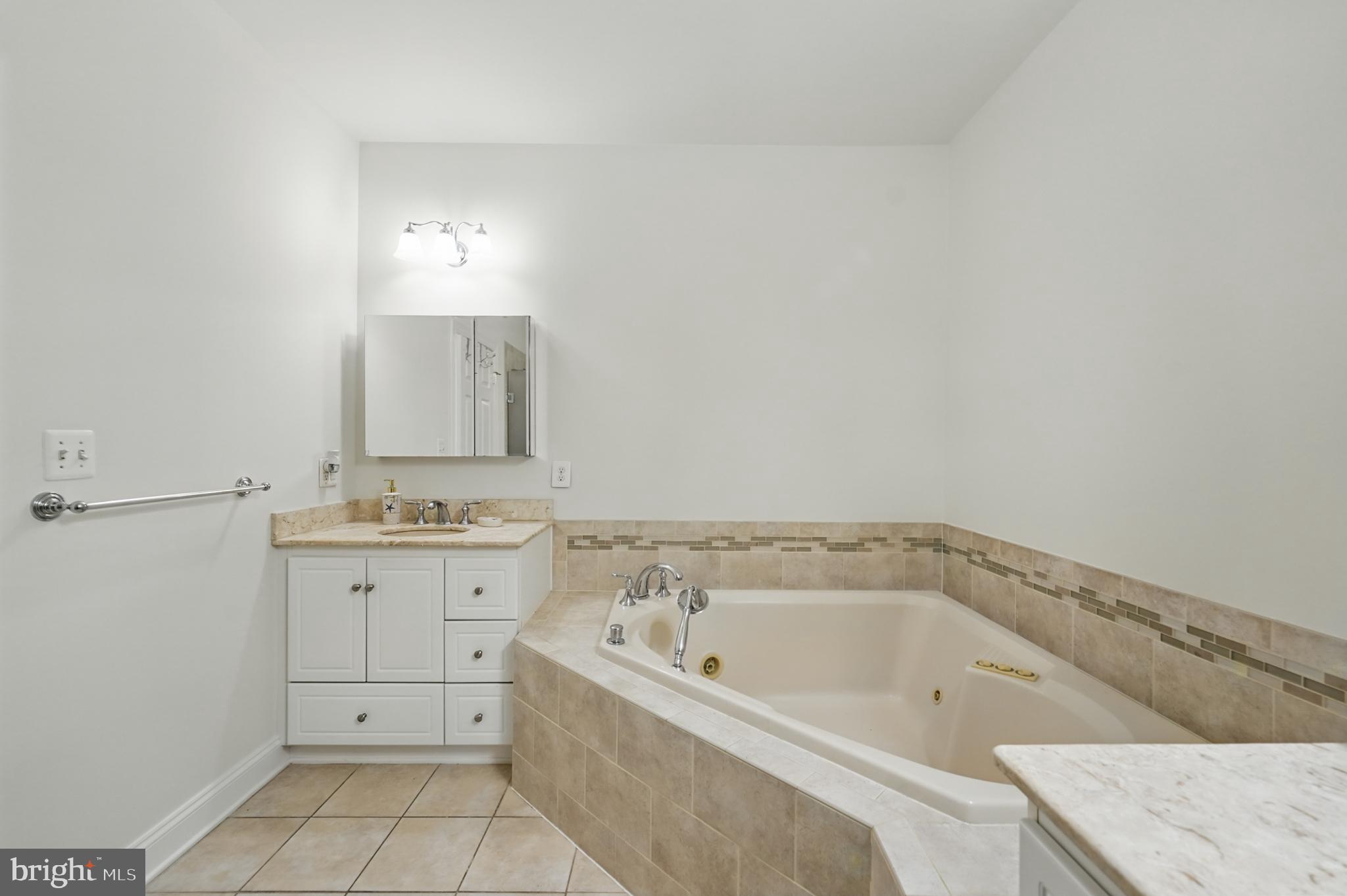 19885 NAPLES LAKES TERRACE