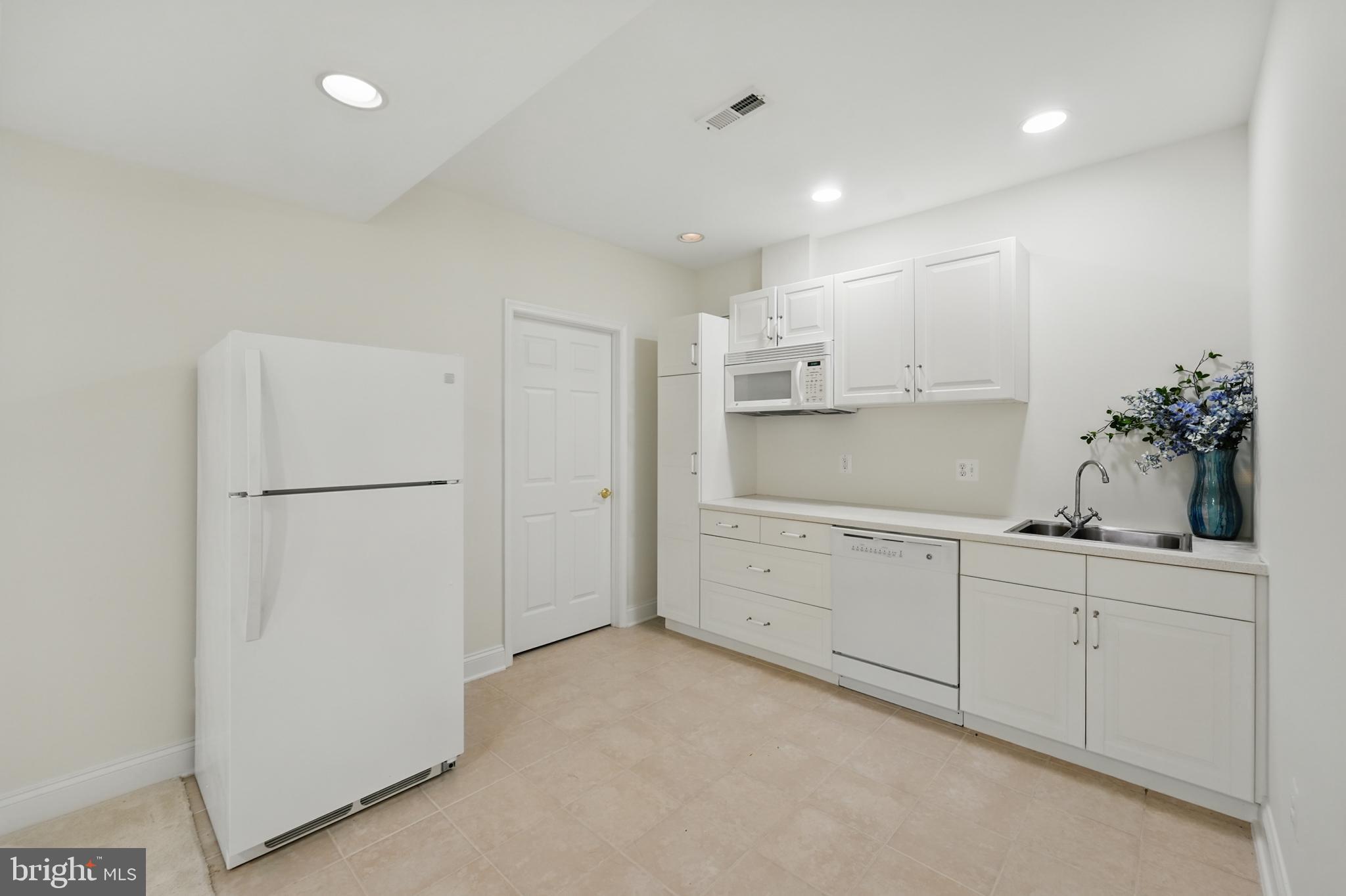 19885 NAPLES LAKES TERRACE