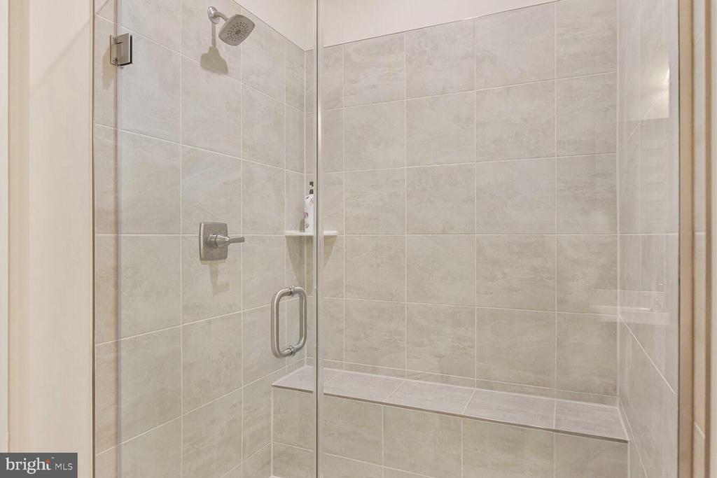 21460 MOUNT STERLING TER #103