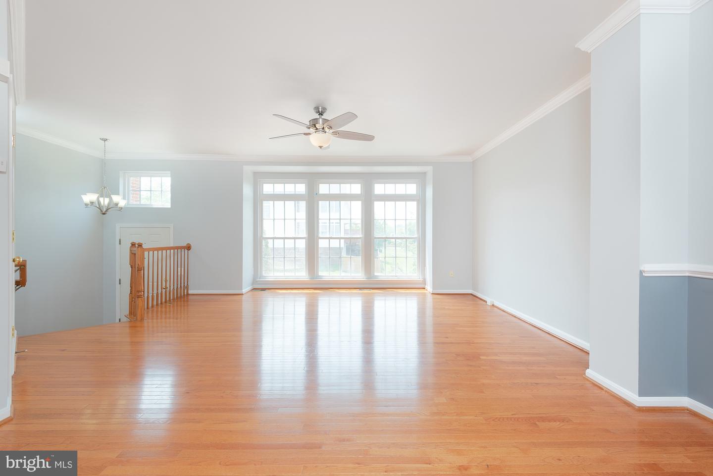 42724 ROLLING ROCK SQ