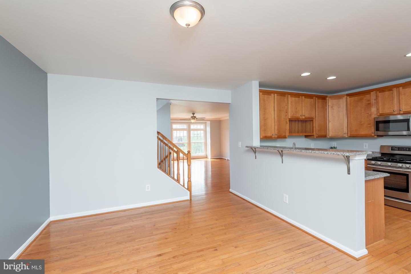 42724 ROLLING ROCK SQ