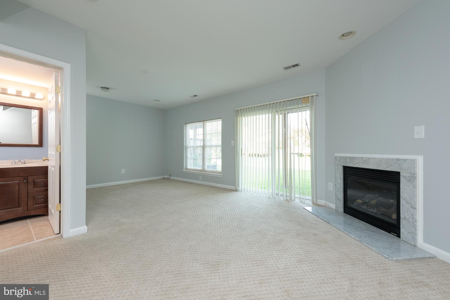 42724 ROLLING ROCK SQ
