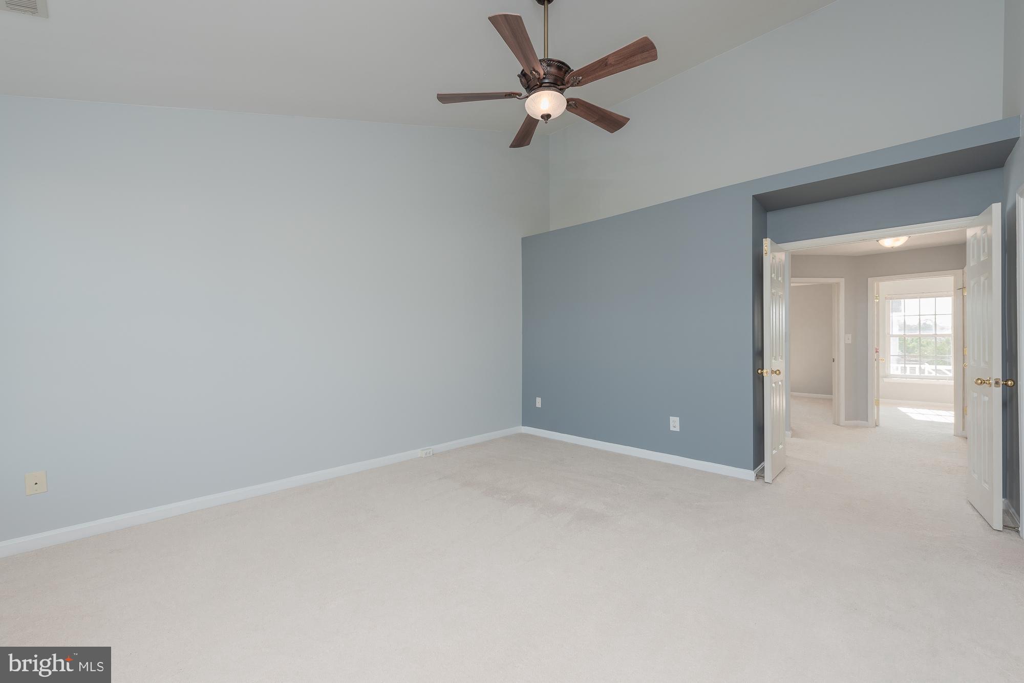 42724 ROLLING ROCK SQ